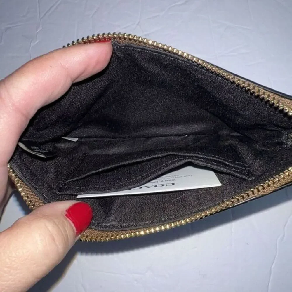 Coach Corner Zip‎ Wristlet In Signature Canvas Khaki Black 58035